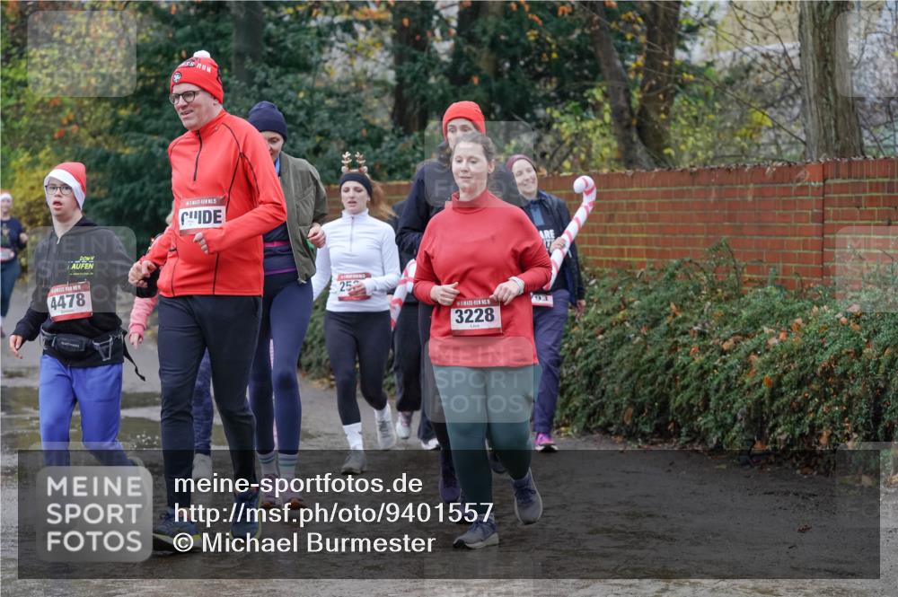 07.12.2025 - St. Pauli X-Mass-Run No. 15 Michael Burmester http://msf.ph/oto/9401557 07.12.2025 10:26:57 Laufen 15, 4478, 15, 252, 15, 3228, 793 meine-sportfotos.de