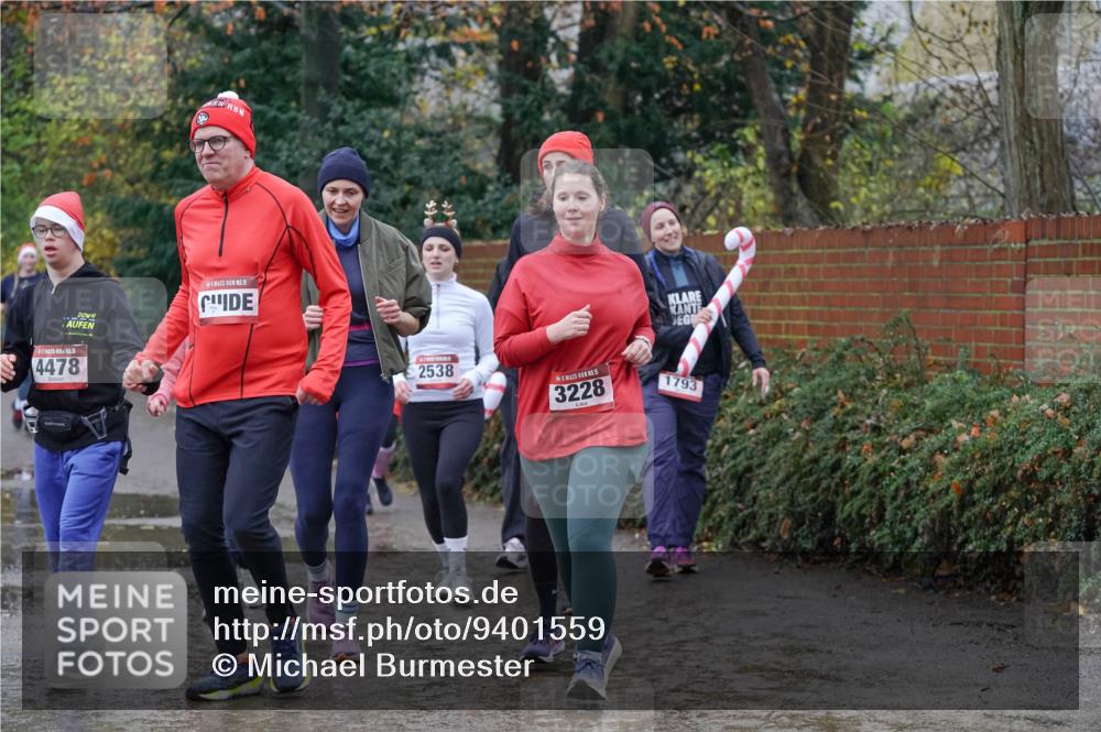 07.12.2025 - St. Pauli X-Mass-Run No. 15 Michael Burmester http://msf.ph/oto/9401559 07.12.2025 10:26:57 Laufen 15, 4478, 15, 2538, 5, 3228, 1793 meine-sportfotos.de