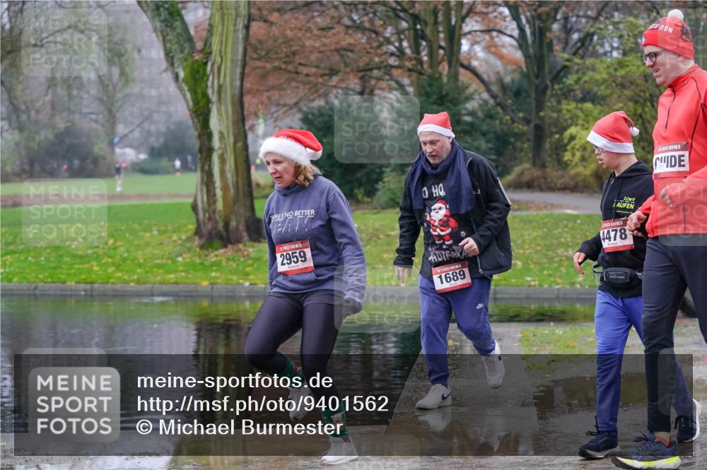 07.12.2025 - St. Pauli X-Mass-Run No. 15 Michael Burmester http://msf.ph/oto/9401562 07.12.2025 10:26:58 Laufen 0, 2959, 1689, 15, 4478 meine-sportfotos.de