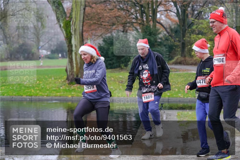 07.12.2025 - St. Pauli X-Mass-Run No. 15 Michael Burmester http://msf.ph/oto/9401563 07.12.2025 10:26:58 Laufen 2959, 1689, 15, 4478 meine-sportfotos.de