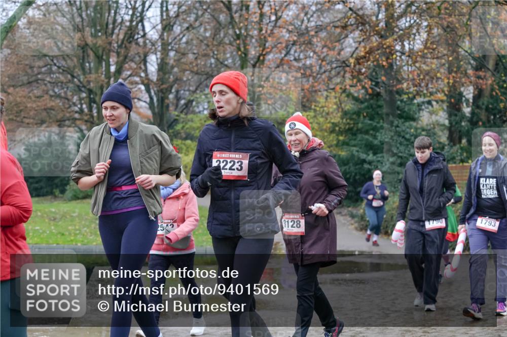 07.12.2025 - St. Pauli X-Mass-Run No. 15 Michael Burmester http://msf.ph/oto/9401569 07.12.2025 10:27:00 Laufen 252, 15, 2223, 1790, 1793, 3128 meine-sportfotos.de