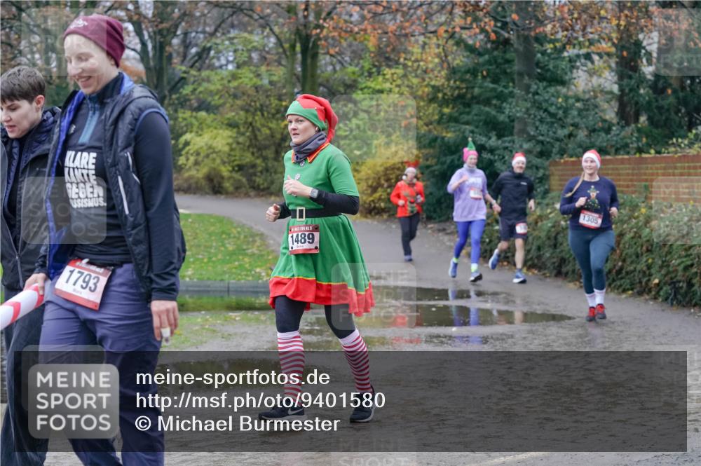 07.12.2025 - St. Pauli X-Mass-Run No. 15 Michael Burmester http://msf.ph/oto/9401580 07.12.2025 10:27:03 Laufen 1793, 1489, 1305 meine-sportfotos.de