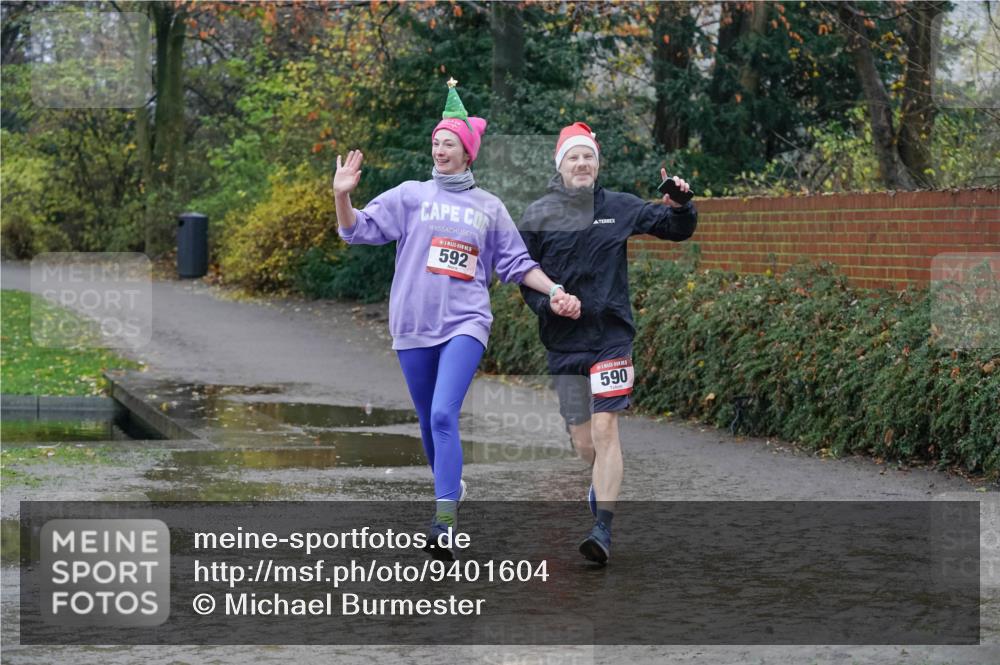 07.12.2025 - St. Pauli X-Mass-Run No. 15 Michael Burmester http://msf.ph/oto/9401604 07.12.2025 10:27:07 Laufen 592, 590 meine-sportfotos.de
