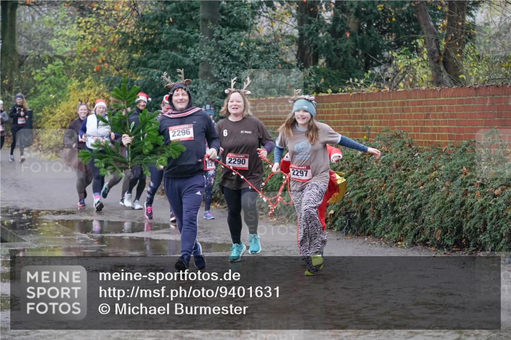 07.12.2025 - St. Pauli X-Mass-Run No. 15 Michael Burmester http://msf.ph/oto/9401631 07.12.2025 10:27:29 Laufen 2296, 6, 32, 2290, 2297 meine-sportfotos.de