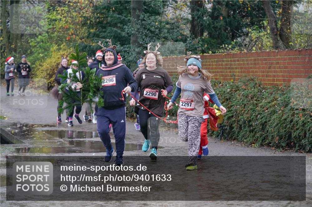 07.12.2025 - St. Pauli X-Mass-Run No. 15 Michael Burmester http://msf.ph/oto/9401633 07.12.2025 10:27:29 Laufen 2296, 2290, 2297 meine-sportfotos.de