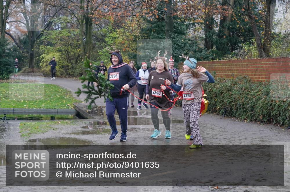 07.12.2025 - St. Pauli X-Mass-Run No. 15 Michael Burmester http://msf.ph/oto/9401635 07.12.2025 10:27:30 Laufen 2296, 3391, 2290, 2297 meine-sportfotos.de