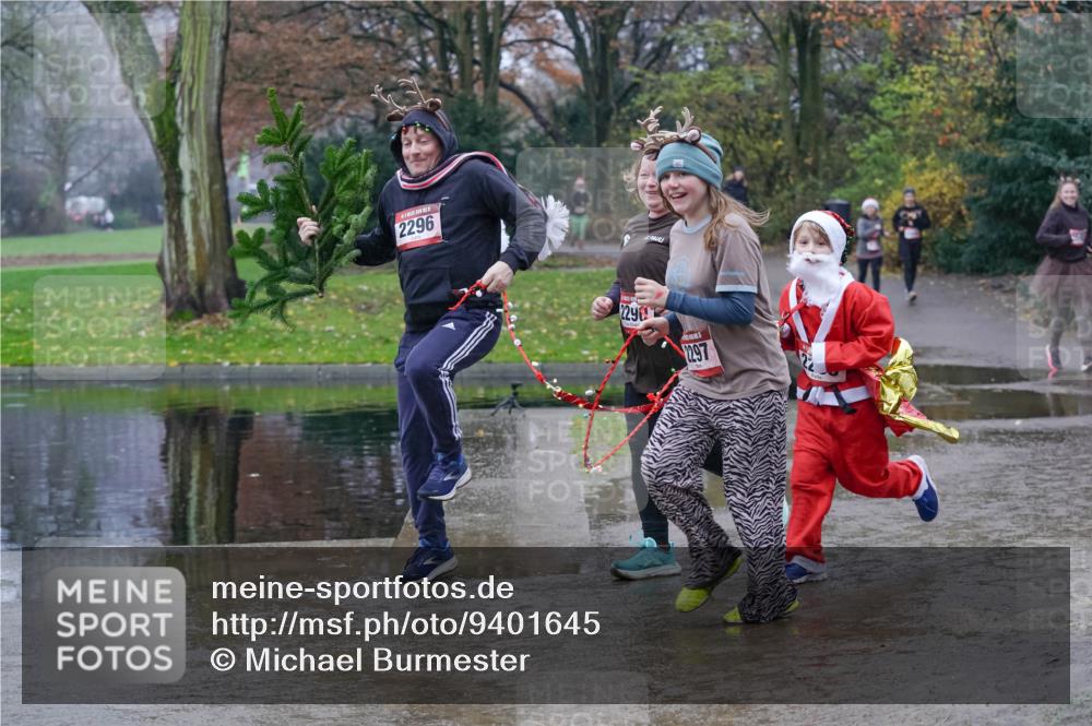 07.12.2025 - St. Pauli X-Mass-Run No. 15 Michael Burmester http://msf.ph/oto/9401645 07.12.2025 10:27:32 Laufen 2296, 229, 2297 meine-sportfotos.de