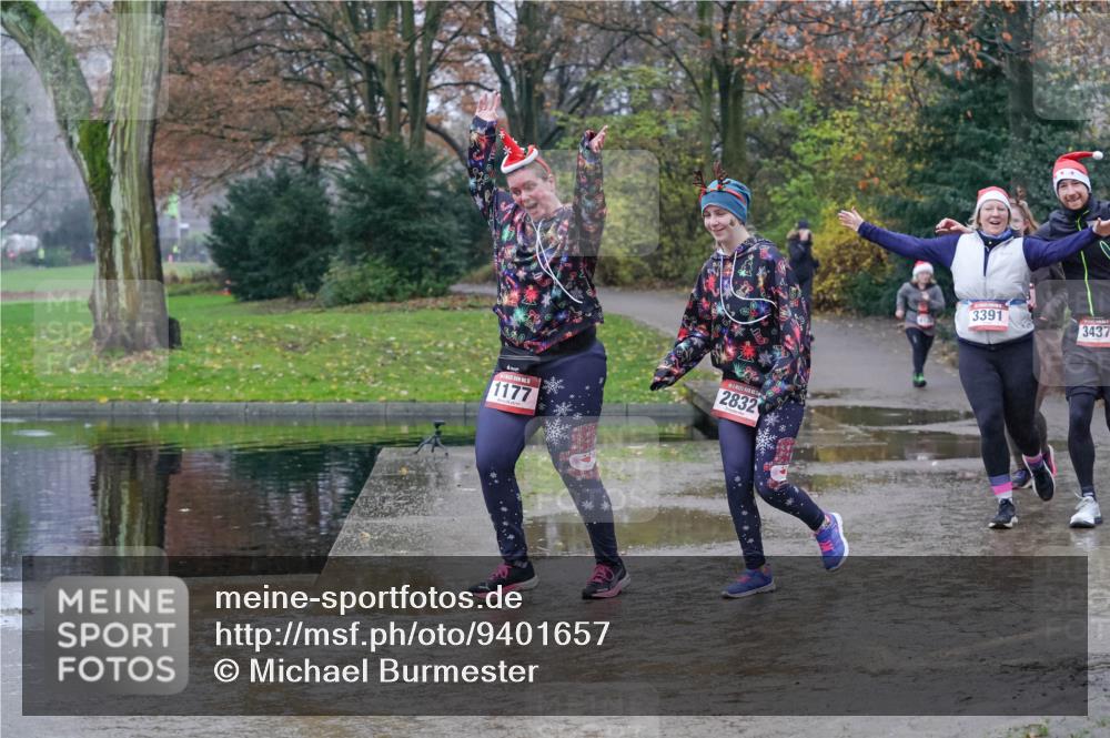 07.12.2025 - St. Pauli X-Mass-Run No. 15 Michael Burmester http://msf.ph/oto/9401657 07.12.2025 10:27:35 Laufen 1177, 2832, 3391, 3437 meine-sportfotos.de