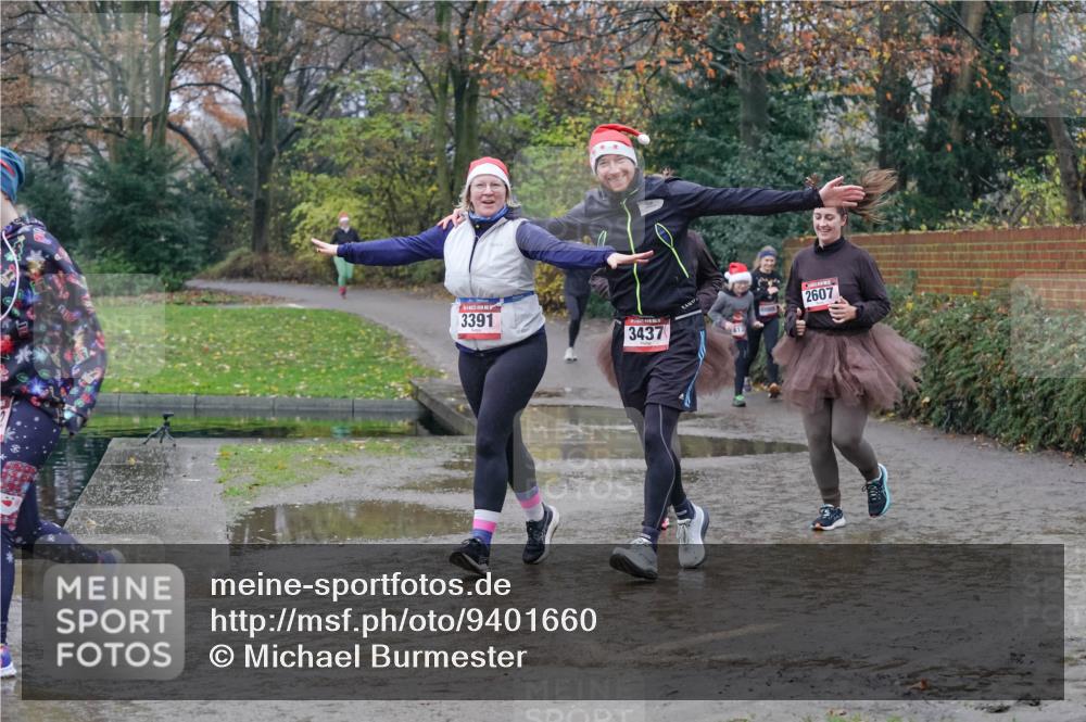 07.12.2025 - St. Pauli X-Mass-Run No. 15 Michael Burmester http://msf.ph/oto/9401660 07.12.2025 10:27:36 Laufen 2607, 3391, 3437 meine-sportfotos.de