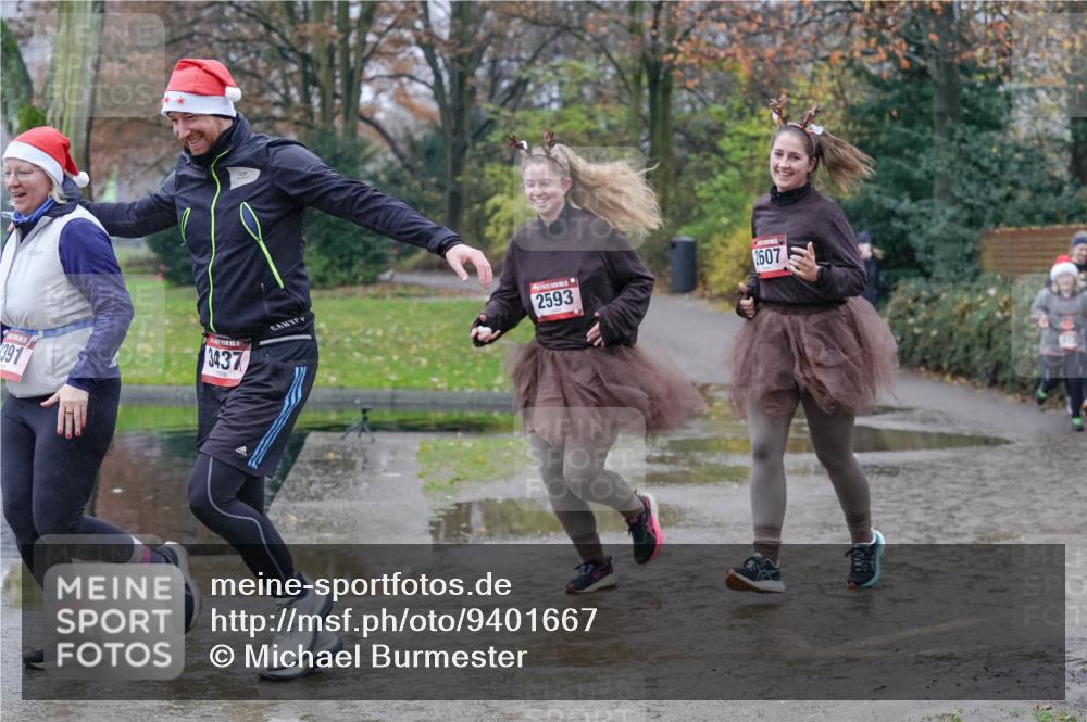 07.12.2025 - St. Pauli X-Mass-Run No. 15 Michael Burmester http://msf.ph/oto/9401667 07.12.2025 10:27:38 Laufen 391, 3437, 2593, 2607 meine-sportfotos.de