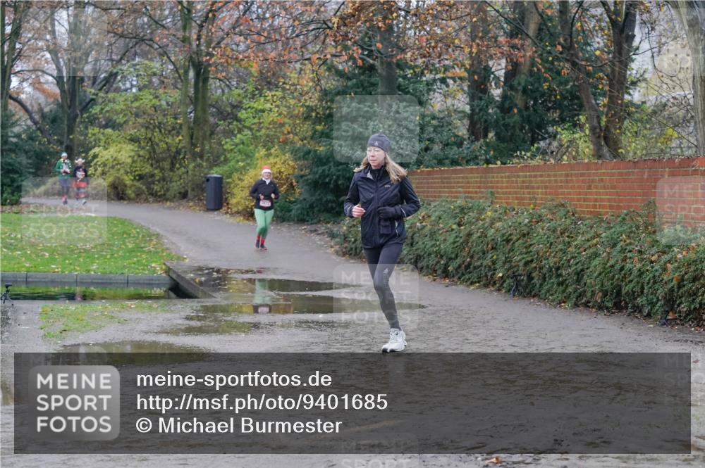 07.12.2025 - St. Pauli X-Mass-Run No. 15 Michael Burmester http://msf.ph/oto/9401685 07.12.2025 10:27:43 Laufen  meine-sportfotos.de
