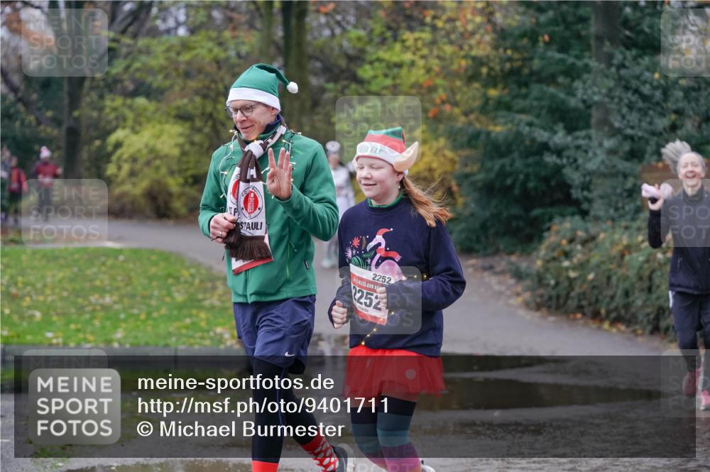 07.12.2025 - St. Pauli X-Mass-Run No. 15 Michael Burmester http://msf.ph/oto/9401711 07.12.2025 10:28:04 Laufen 2252, 2252 meine-sportfotos.de