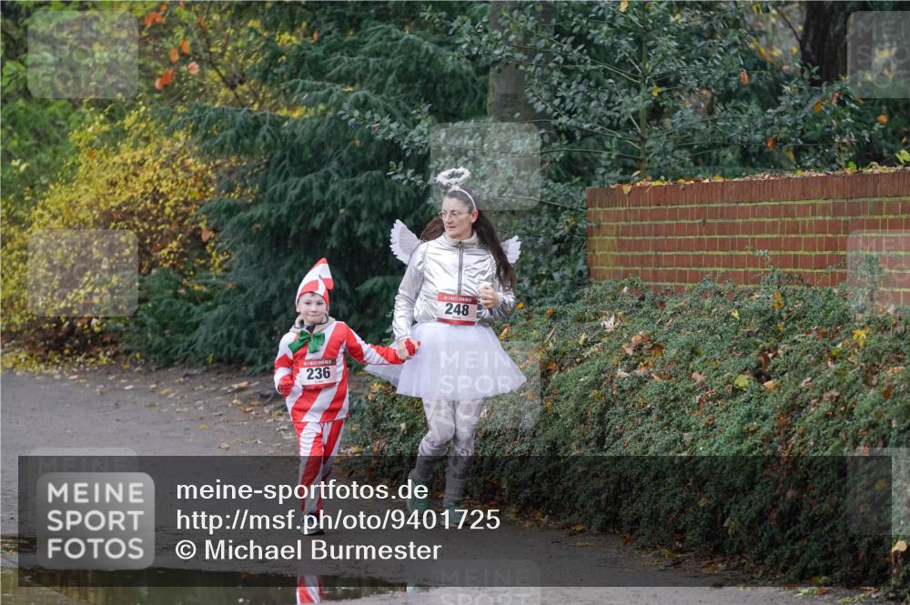 07.12.2025 - St. Pauli X-Mass-Run No. 15 Michael Burmester http://msf.ph/oto/9401725 07.12.2025 10:28:09 Laufen 236, 248 meine-sportfotos.de