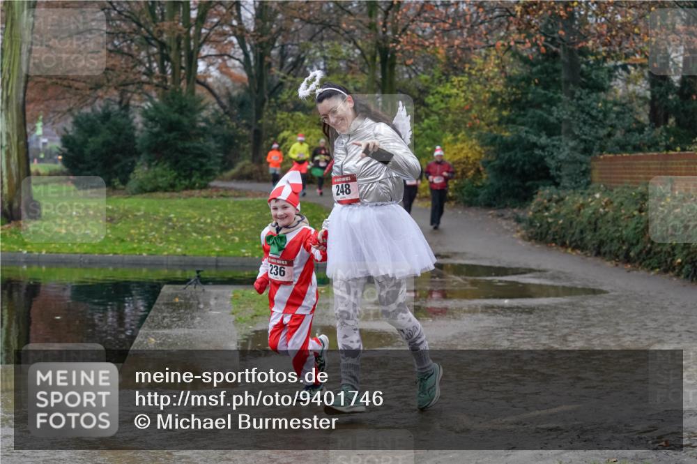 07.12.2025 - St. Pauli X-Mass-Run No. 15 Michael Burmester http://msf.ph/oto/9401746 07.12.2025 10:28:16 Laufen 236, 248 meine-sportfotos.de