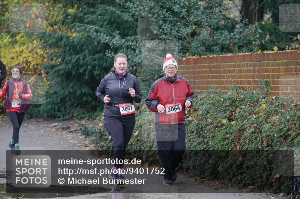 07.12.2025 - St. Pauli X-Mass-Run No. 15 Michael Burmester http://msf.ph/oto/9401752 07.12.2025 10:28:21 Laufen 334, 3067, 3064 meine-sportfotos.de