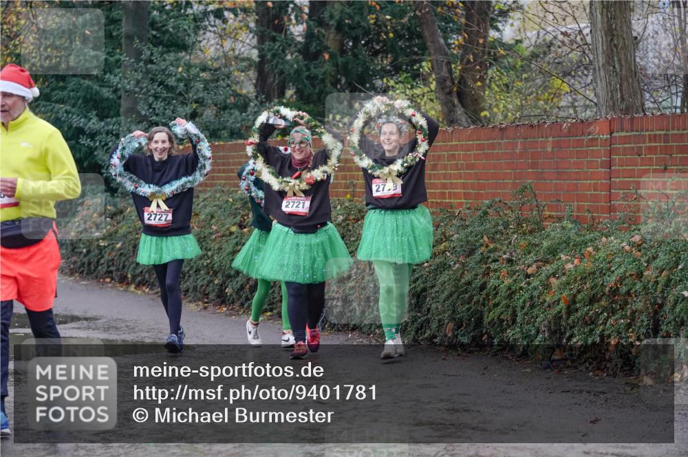 07.12.2025 - St. Pauli X-Mass-Run No. 15 Michael Burmester http://msf.ph/oto/9401781 07.12.2025 10:28:33 Laufen 2721, 2727, 27, 9 meine-sportfotos.de