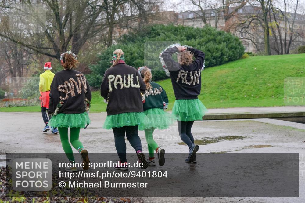 07.12.2025 - St. Pauli X-Mass-Run No. 15 Michael Burmester http://msf.ph/oto/9401804 07.12.2025 10:28:45 Laufen  meine-sportfotos.de