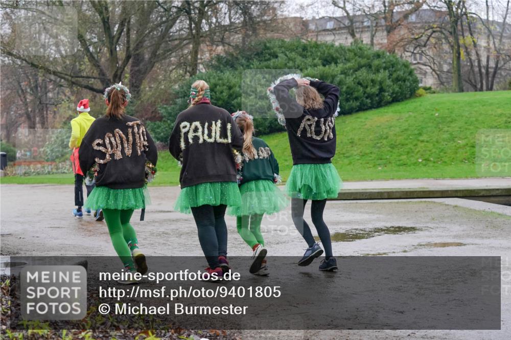 07.12.2025 - St. Pauli X-Mass-Run No. 15 Michael Burmester http://msf.ph/oto/9401805 07.12.2025 10:28:45 Laufen  meine-sportfotos.de