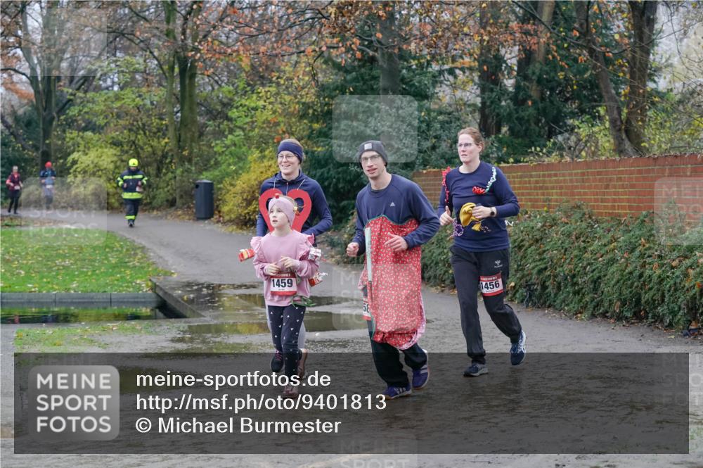 07.12.2025 - St. Pauli X-Mass-Run No. 15 Michael Burmester http://msf.ph/oto/9401813 07.12.2025 10:28:49 Laufen 1459, 1456 meine-sportfotos.de