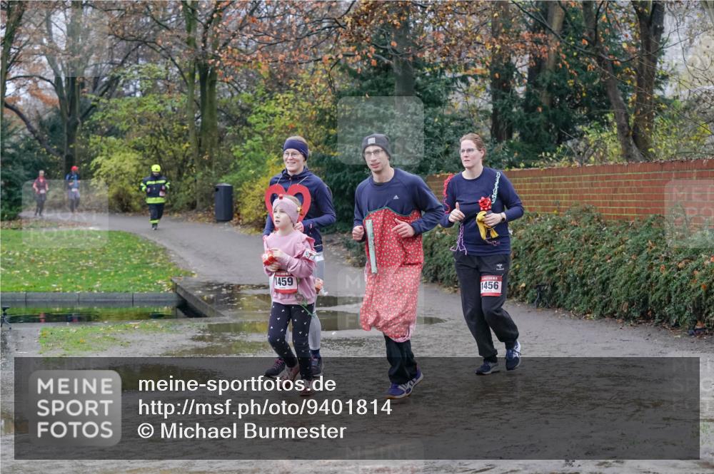 07.12.2025 - St. Pauli X-Mass-Run No. 15 Michael Burmester http://msf.ph/oto/9401814 07.12.2025 10:28:49 Laufen 1459, 1456 meine-sportfotos.de
