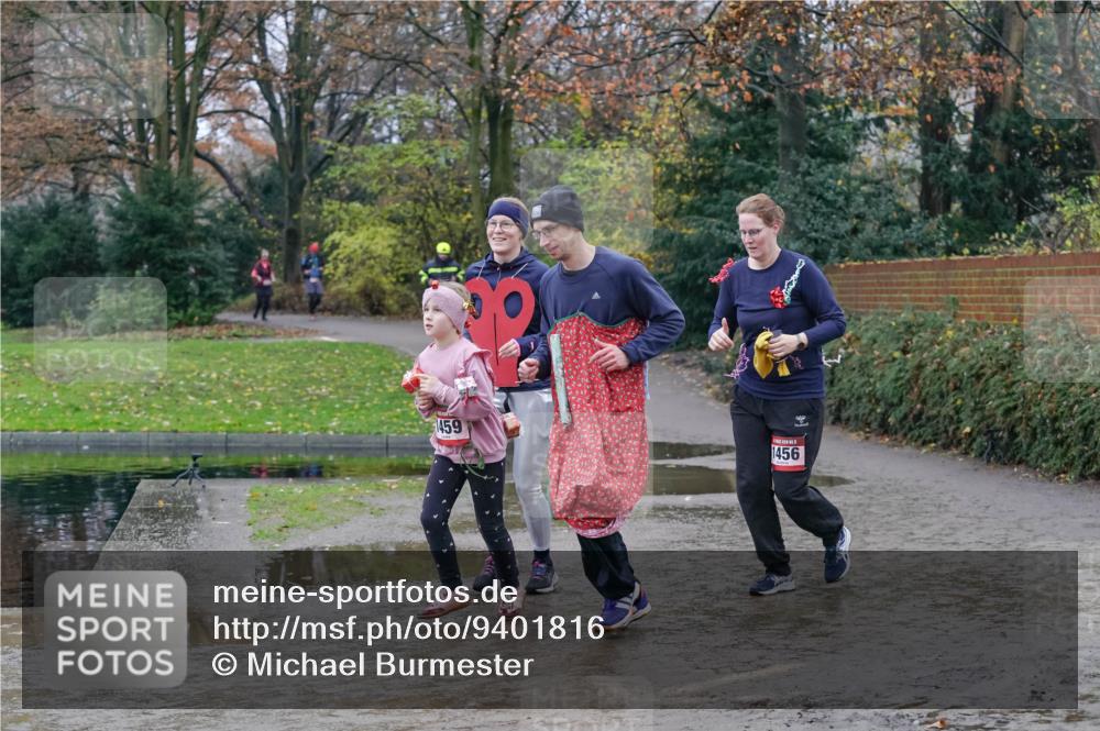 07.12.2025 - St. Pauli X-Mass-Run No. 15 Michael Burmester http://msf.ph/oto/9401816 07.12.2025 10:28:50 Laufen 1459, 1456 meine-sportfotos.de
