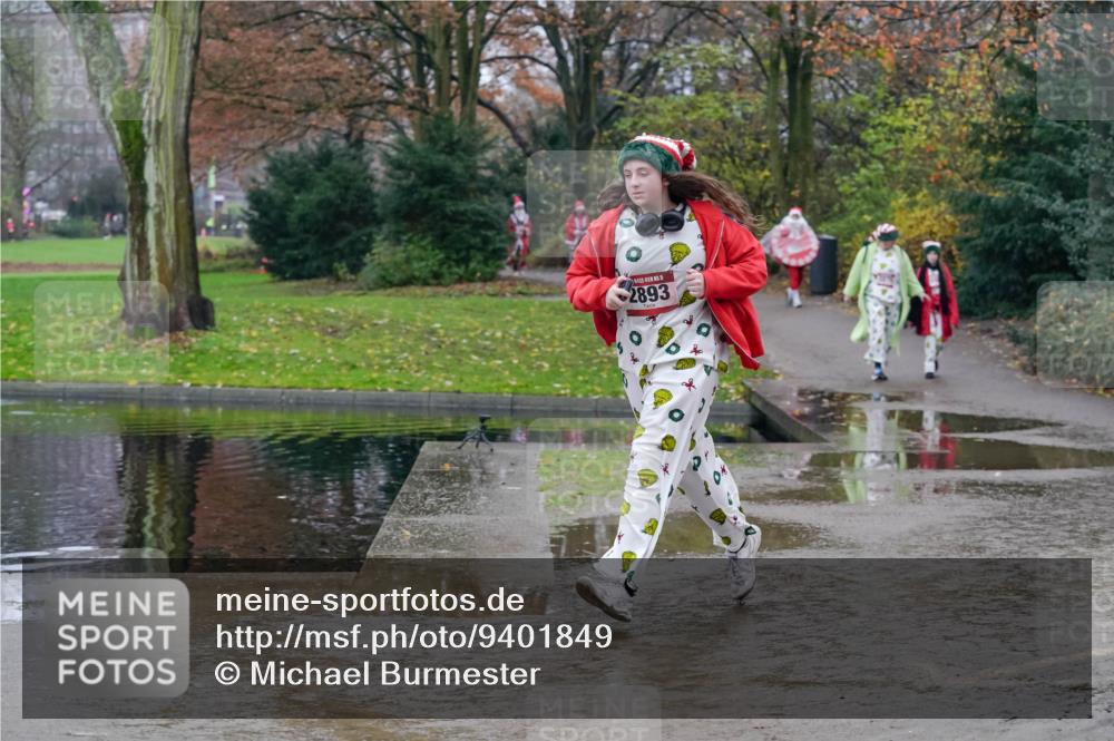 07.12.2025 - St. Pauli X-Mass-Run No. 15 Michael Burmester http://msf.ph/oto/9401849 07.12.2025 10:29:16 Laufen 15, 2893 meine-sportfotos.de