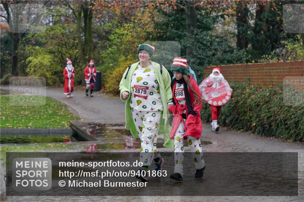 07.12.2025 - St. Pauli X-Mass-Run No. 15 Michael Burmester http://msf.ph/oto/9401863 07.12.2025 10:29:27 Laufen 5, 2879, 898, 1660 meine-sportfotos.de