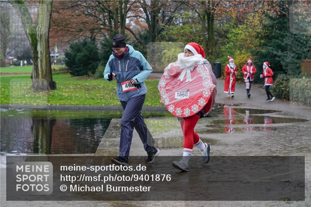 07.12.2025 - St. Pauli X-Mass-Run No. 15 Michael Burmester http://msf.ph/oto/9401876 07.12.2025 10:29:32 Laufen 492, 1660 meine-sportfotos.de