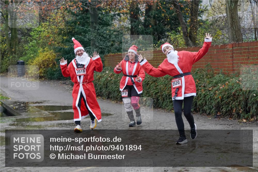 07.12.2025 - St. Pauli X-Mass-Run No. 15 Michael Burmester http://msf.ph/oto/9401894 07.12.2025 10:29:42 Laufen 2519, 573, 2520 meine-sportfotos.de