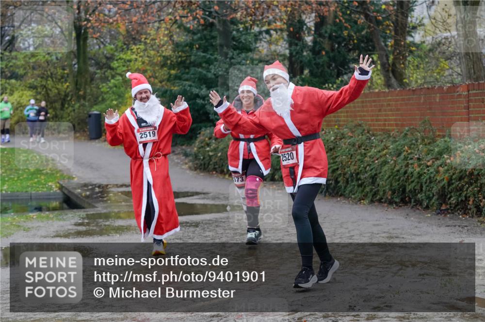 07.12.2025 - St. Pauli X-Mass-Run No. 15 Michael Burmester http://msf.ph/oto/9401901 07.12.2025 10:29:43 Laufen 2519, 573, 2520 meine-sportfotos.de