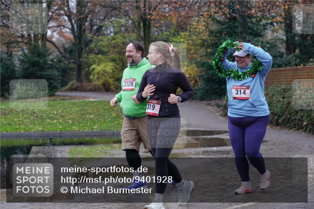 07.12.2025 - St. Pauli X-Mass-Run No. 15 Michael Burmester http://msf.ph/oto/9401928 07.12.2025 10:30:05 Laufen 2329, 15, 319, 15, 314 meine-sportfotos.de
