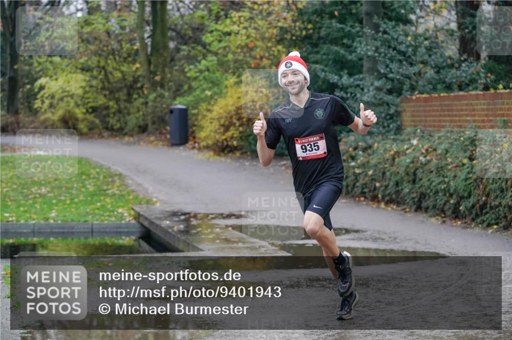 07.12.2025 - St. Pauli X-Mass-Run No. 15 Michael Burmester http://msf.ph/oto/9401943 07.12.2025 10:37:10 Laufen 15, 935 meine-sportfotos.de