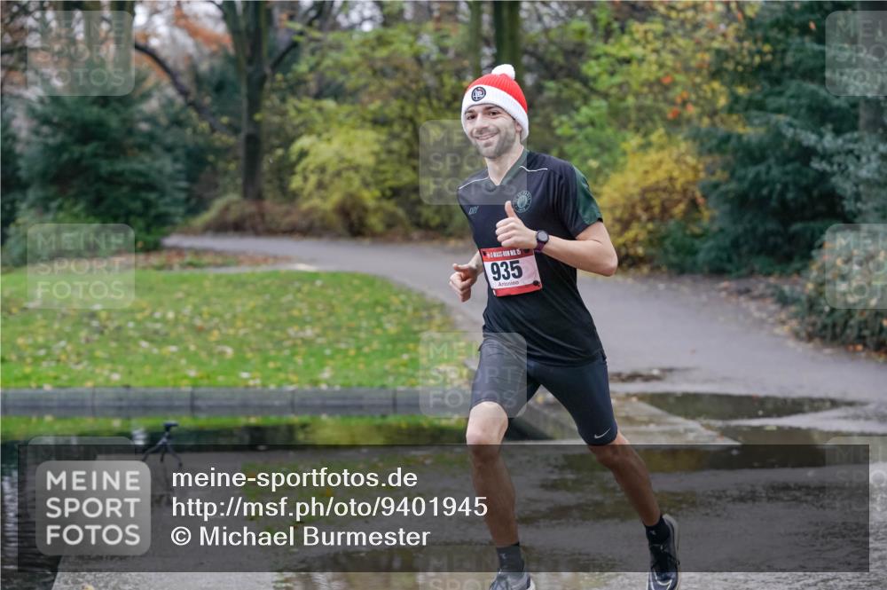 07.12.2025 - St. Pauli X-Mass-Run No. 15 Michael Burmester http://msf.ph/oto/9401945 07.12.2025 10:37:10 Laufen 15, 935 meine-sportfotos.de