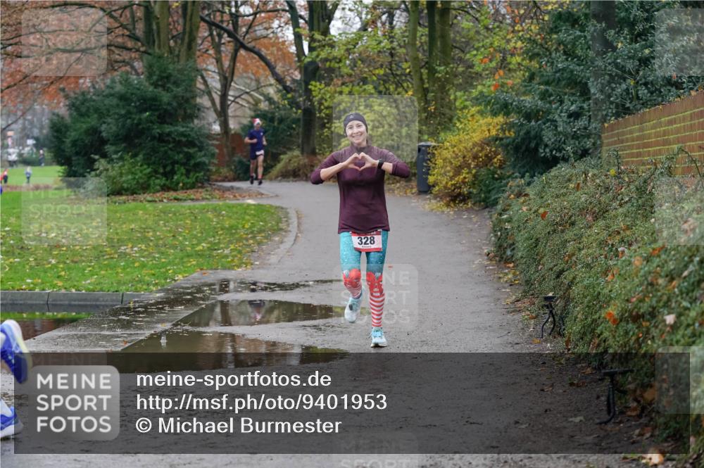 07.12.2025 - St. Pauli X-Mass-Run No. 15 Michael Burmester http://msf.ph/oto/9401953 07.12.2025 10:38:09 Laufen 328 meine-sportfotos.de