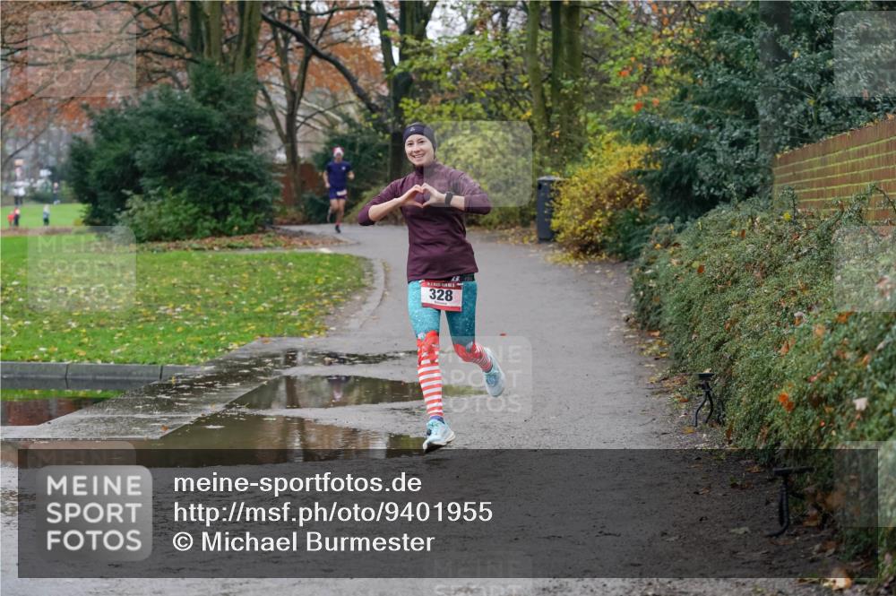 07.12.2025 - St. Pauli X-Mass-Run No. 15 Michael Burmester http://msf.ph/oto/9401955 07.12.2025 10:38:09 Laufen 5, 328 meine-sportfotos.de