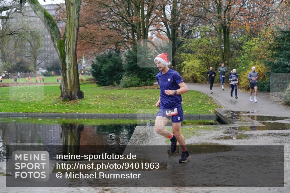 07.12.2025 - St. Pauli X-Mass-Run No. 15 Michael Burmester http://msf.ph/oto/9401963 07.12.2025 10:38:21 Laufen 654 meine-sportfotos.de