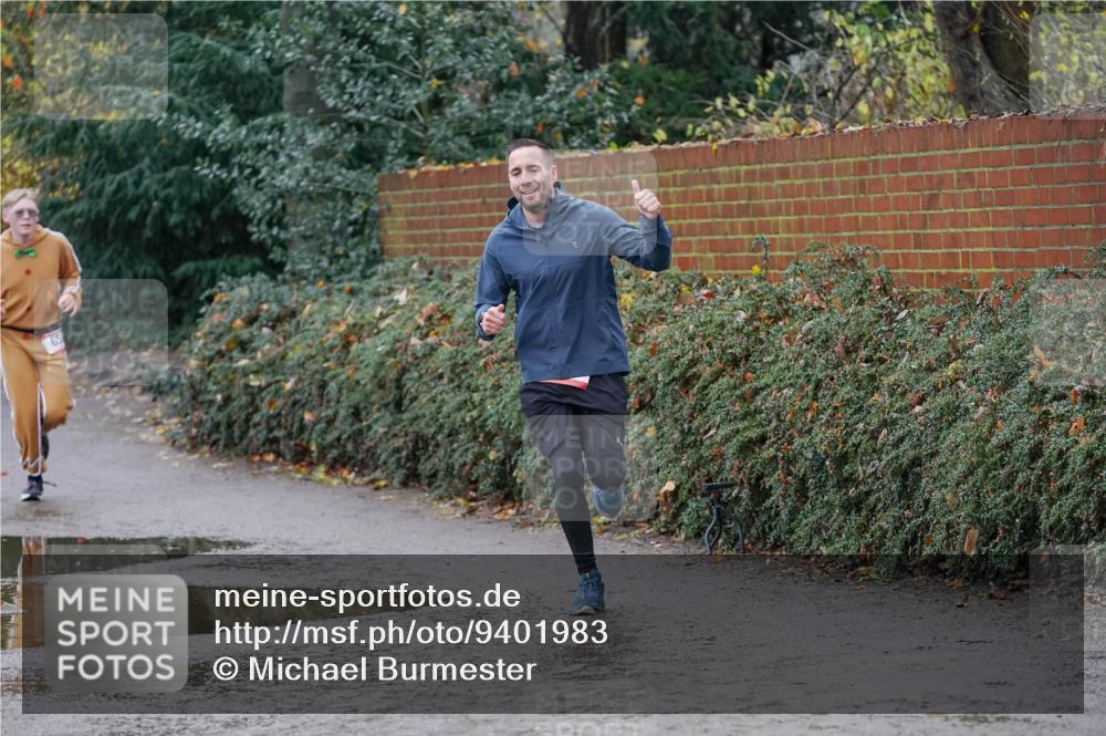 07.12.2025 - St. Pauli X-Mass-Run No. 15 Michael Burmester http://msf.ph/oto/9401983 07.12.2025 10:38:32 Laufen 65 meine-sportfotos.de