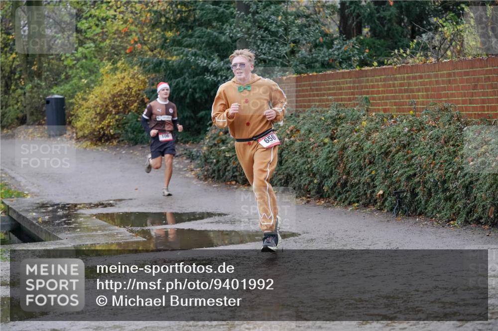 07.12.2025 - St. Pauli X-Mass-Run No. 15 Michael Burmester http://msf.ph/oto/9401992 07.12.2025 10:38:35 Laufen 30, 106, 656 meine-sportfotos.de