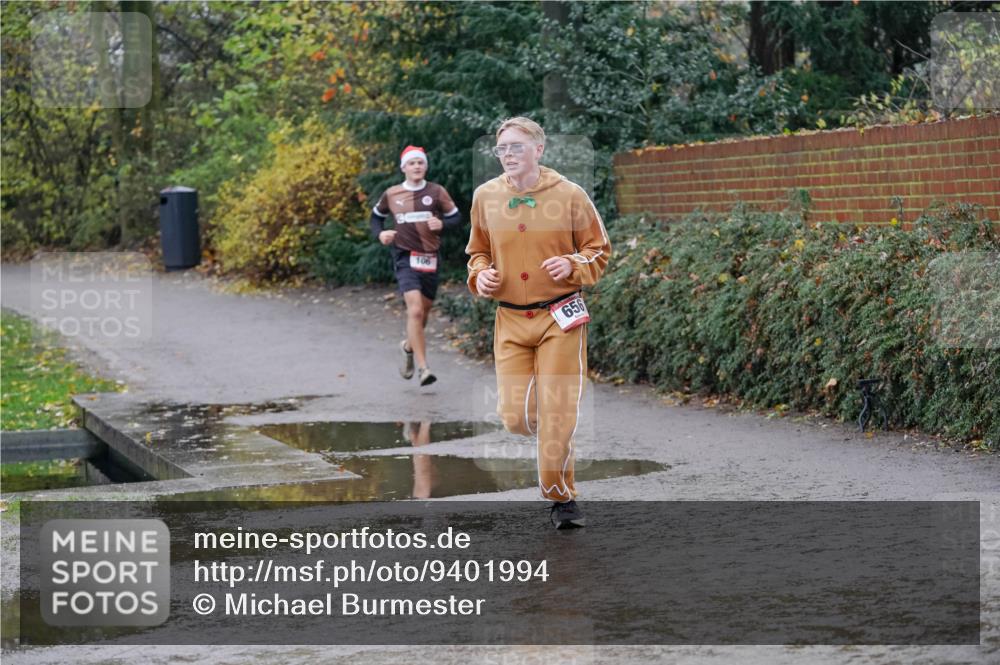 07.12.2025 - St. Pauli X-Mass-Run No. 15 Michael Burmester http://msf.ph/oto/9401994 07.12.2025 10:38:35 Laufen 656, 901 meine-sportfotos.de