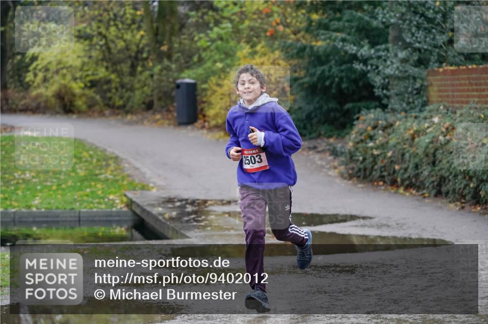 07.12.2025 - St. Pauli X-Mass-Run No. 15 Michael Burmester http://msf.ph/oto/9402012 07.12.2025 10:38:59 Laufen 15, 2503 meine-sportfotos.de