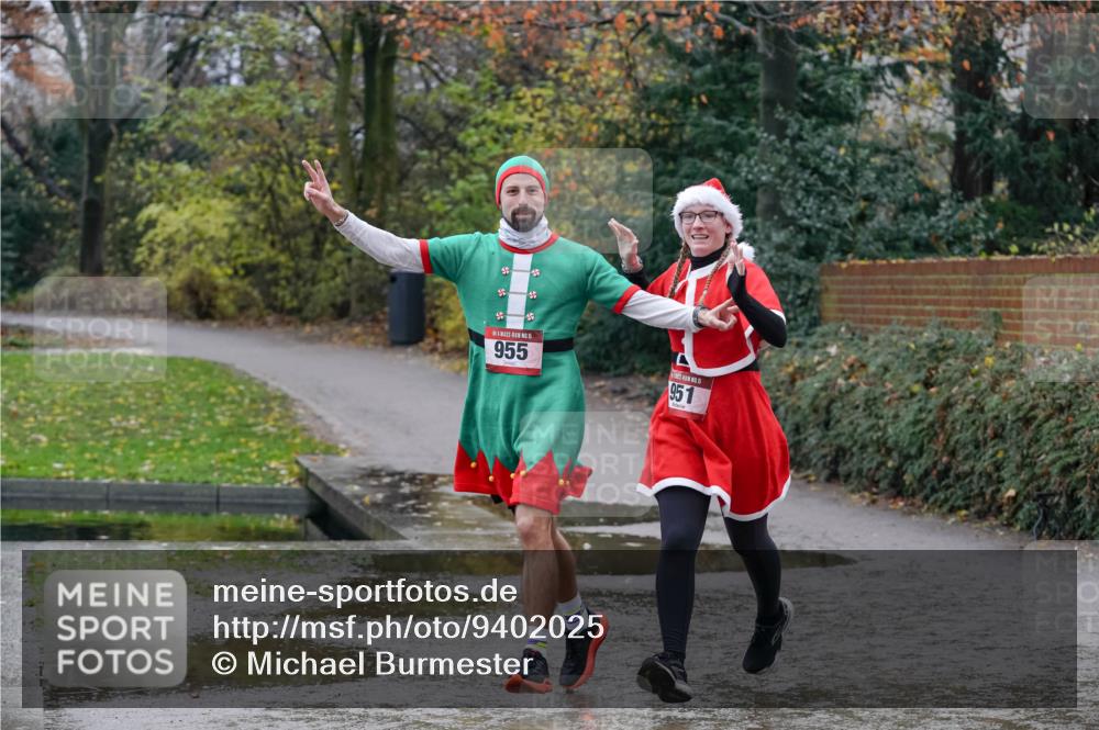 07.12.2025 - St. Pauli X-Mass-Run No. 15 Michael Burmester http://msf.ph/oto/9402025 07.12.2025 10:39:19 Laufen 955, 951 meine-sportfotos.de