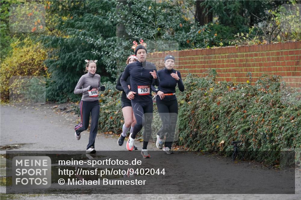 07.12.2025 - St. Pauli X-Mass-Run No. 15 Michael Burmester http://msf.ph/oto/9402044 07.12.2025 10:40:08 Laufen 566, 763 meine-sportfotos.de