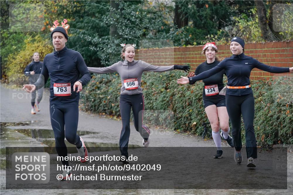 07.12.2025 - St. Pauli X-Mass-Run No. 15 Michael Burmester http://msf.ph/oto/9402049 07.12.2025 10:40:10 Laufen 763, 2, 15, 566, 234 meine-sportfotos.de