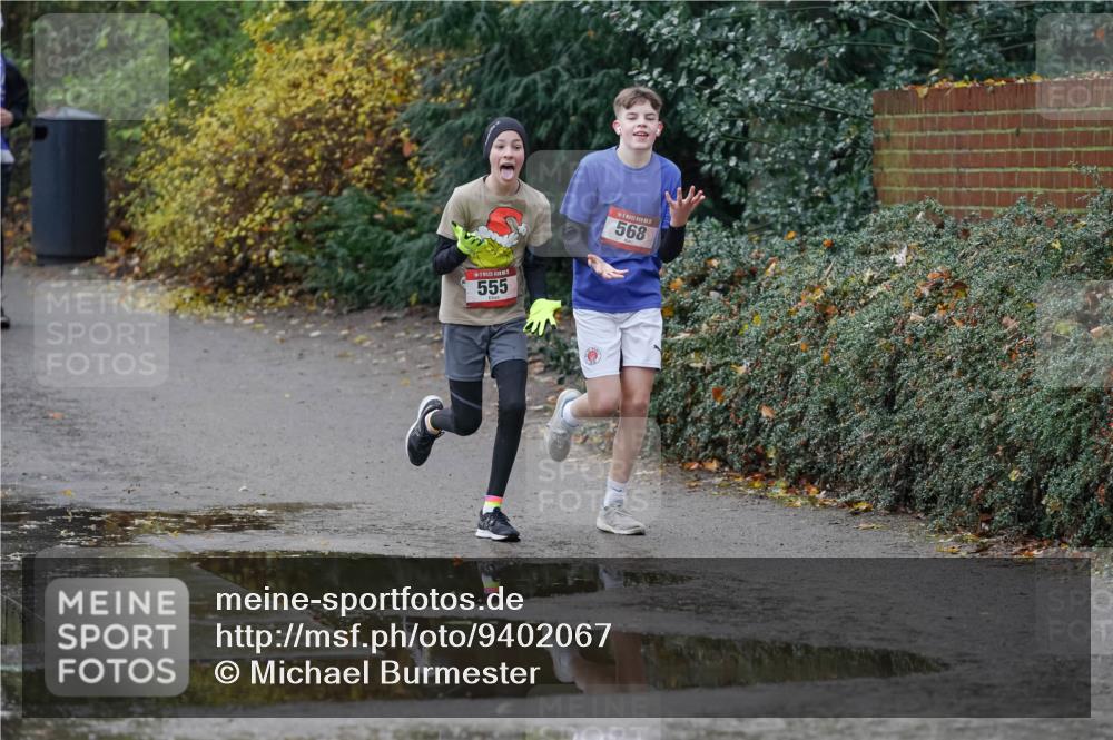 07.12.2025 - St. Pauli X-Mass-Run No. 15 Michael Burmester http://msf.ph/oto/9402067 07.12.2025 10:40:18 Laufen 555, 568 meine-sportfotos.de
