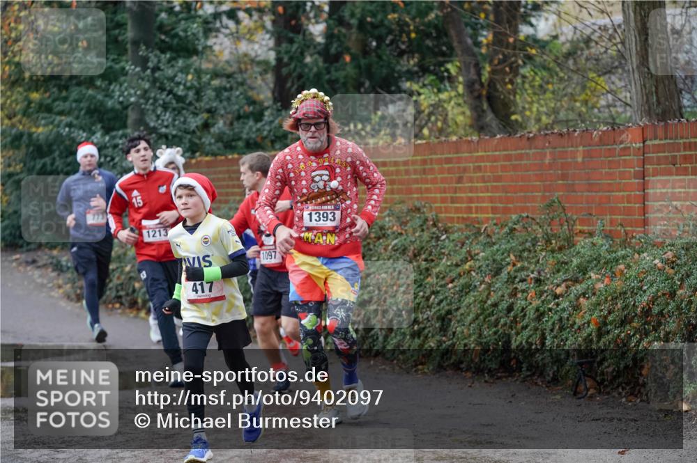 07.12.2025 - St. Pauli X-Mass-Run No. 15 Michael Burmester http://msf.ph/oto/9402097 07.12.2025 10:40:30 Laufen 15, 1213, 417, 1097, 1393 meine-sportfotos.de