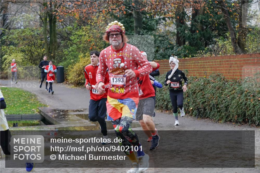 07.12.2025 - St. Pauli X-Mass-Run No. 15 Michael Burmester http://msf.ph/oto/9402101 07.12.2025 10:40:31 Laufen 15, 121, 1393, 7, 761 meine-sportfotos.de