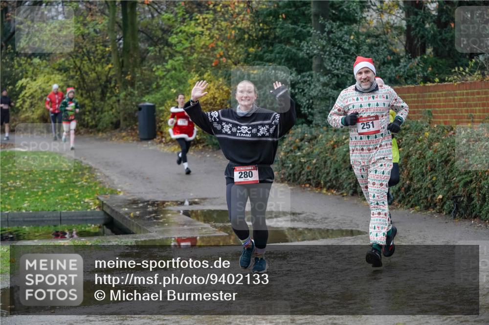 07.12.2025 - St. Pauli X-Mass-Run No. 15 Michael Burmester http://msf.ph/oto/9402133 07.12.2025 10:40:47 Laufen 251, 15, 280 meine-sportfotos.de
