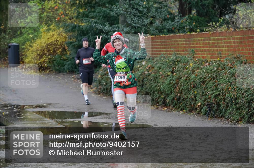 07.12.2025 - St. Pauli X-Mass-Run No. 15 Michael Burmester http://msf.ph/oto/9402157 07.12.2025 10:40:55 Laufen 324, 3, 1390 meine-sportfotos.de