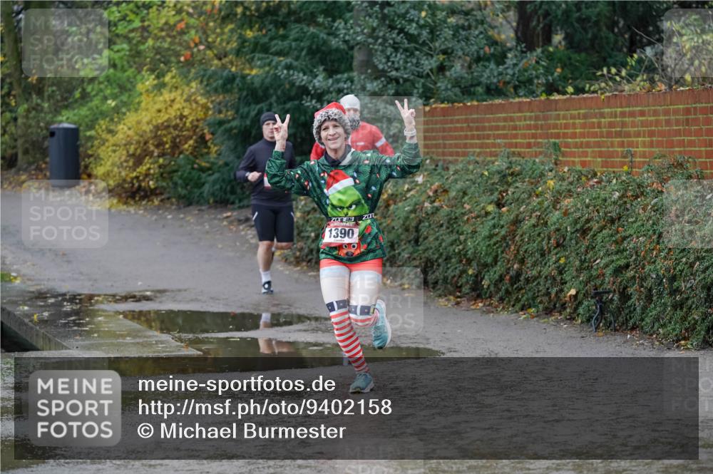 07.12.2025 - St. Pauli X-Mass-Run No. 15 Michael Burmester http://msf.ph/oto/9402158 07.12.2025 10:40:55 Laufen 1390 meine-sportfotos.de