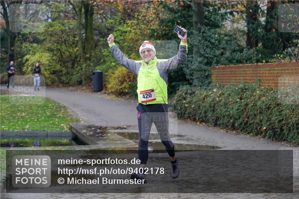 07.12.2025 - St. Pauli X-Mass-Run No. 15 Michael Burmester http://msf.ph/oto/9402178 07.12.2025 10:41:10 Laufen 5, 420 meine-sportfotos.de